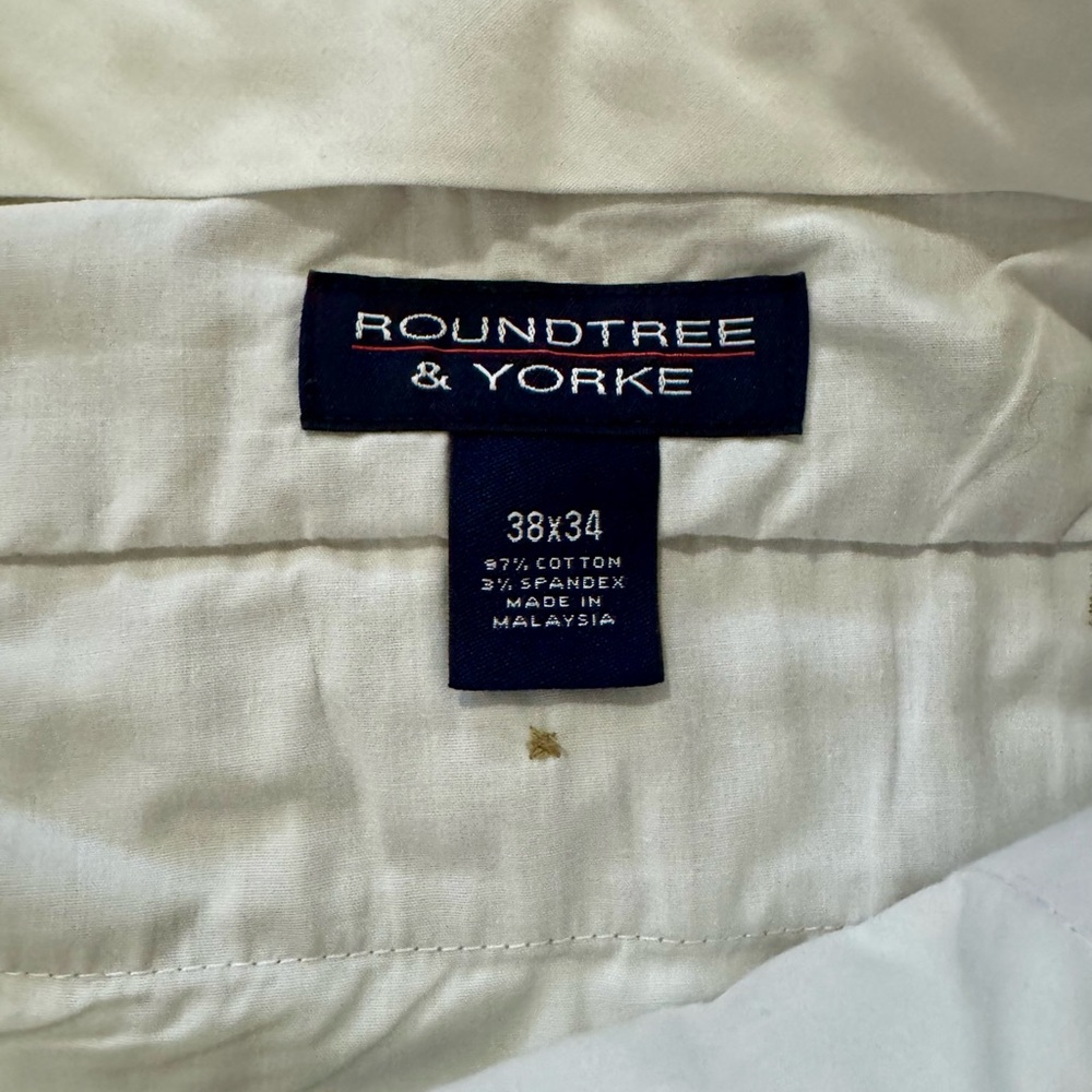 Men’s Roundtree & Yorke Khaki Dress Pants 38x34 Pleated Cuffed - Picture 6 of 8